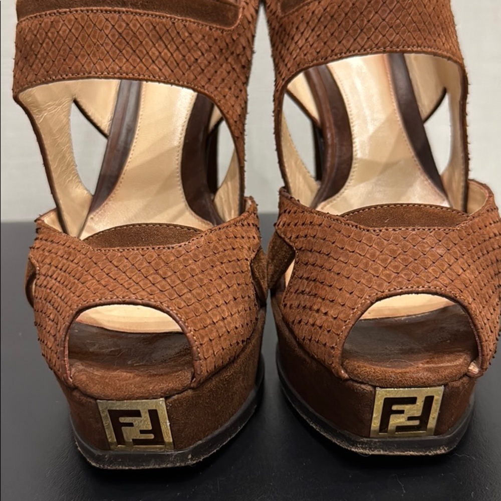 Suede leather high heels